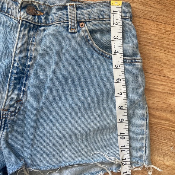 Vintage Levi’s shorts - Picture 6 of 6